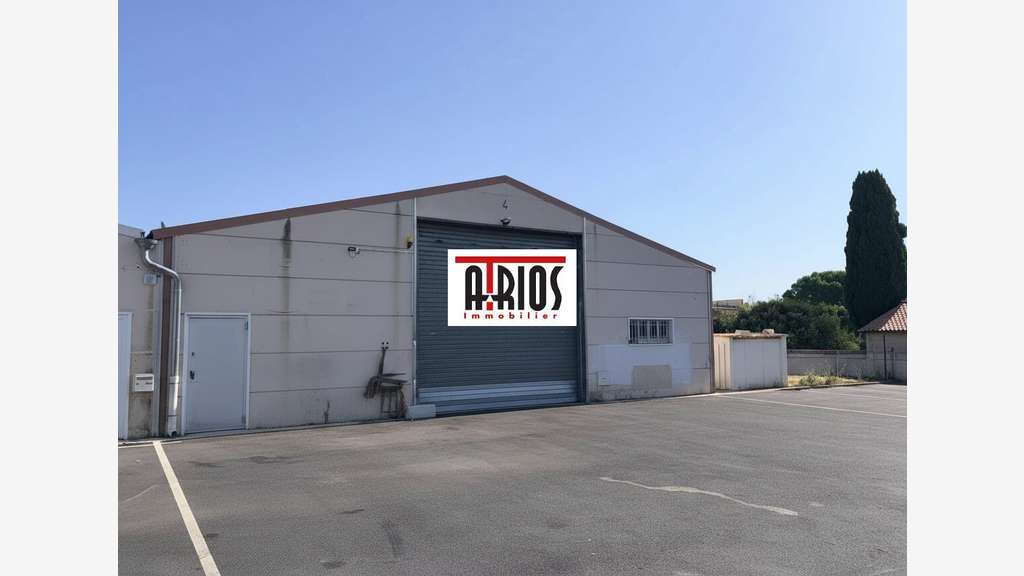 A louer entrepôt 517.50m² en ZI à La Farlède