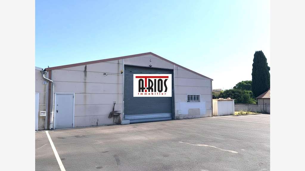 A louer entrepôt 517.50m² en ZI à La Farlède