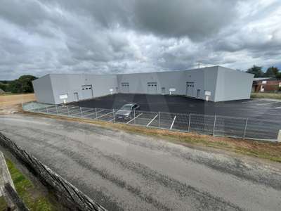 A louer entrepôt 747m² à Lamballe