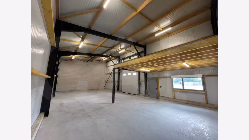 A louer local d'activité 180m² à Lamballe