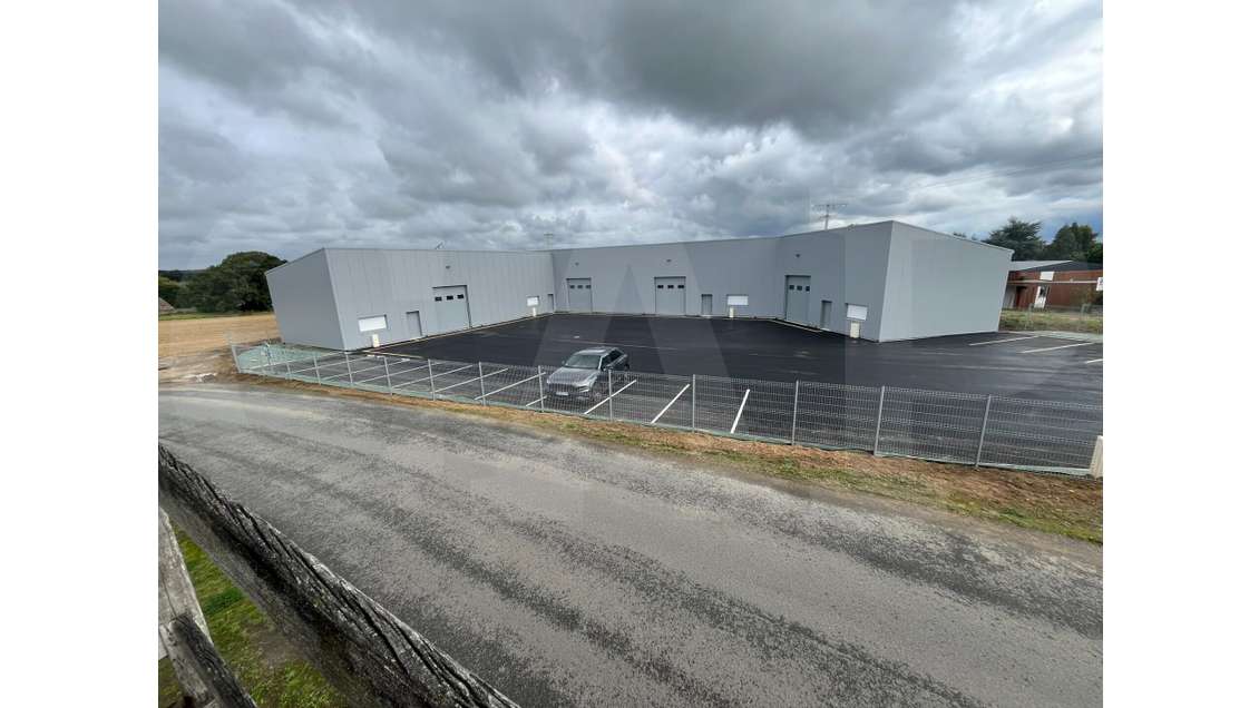 A louer local d'activité 255m² à Lamballe