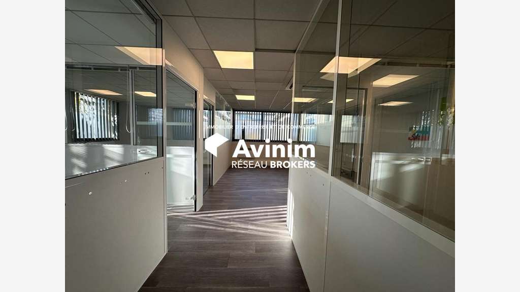 A louer entrepôt 1309m² au Mesnil-Amelot