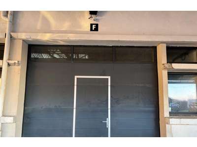 Location Locaux d'activités - Entrepôts au Mesnil-Saint-Denis