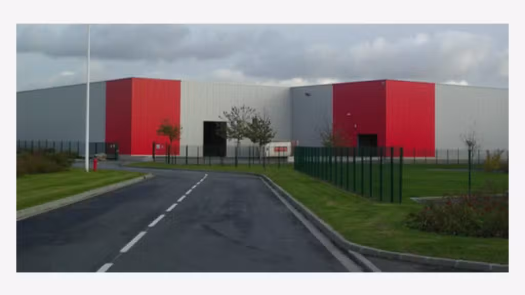 À louer entrepôt 1 616m² à Liévin proche de Lens