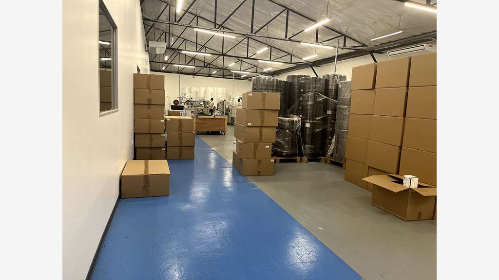 Loue local industriel 1182m² + parking Gros Morne