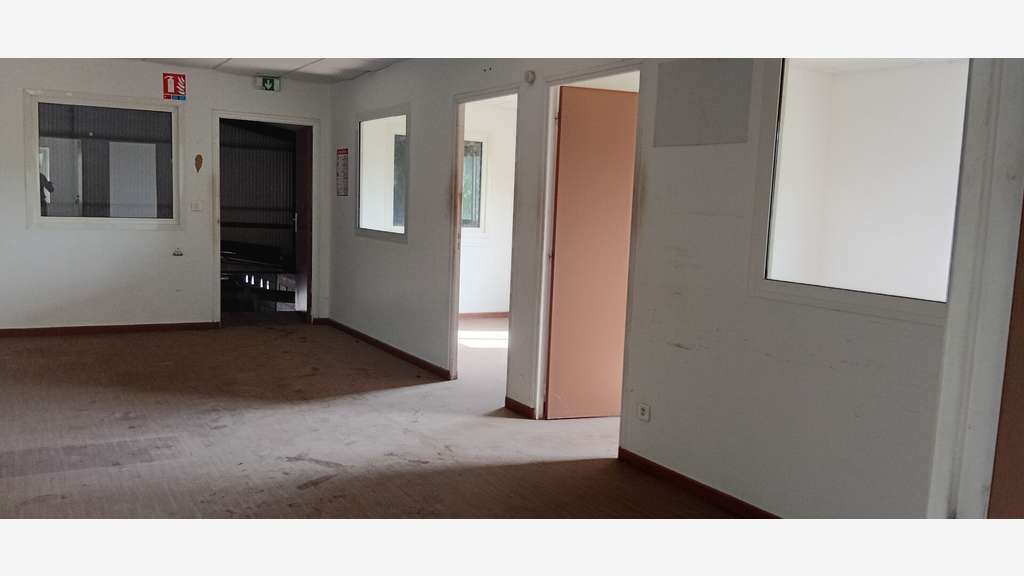 A louer local d'activité 298m² au Lamentin Soudon 