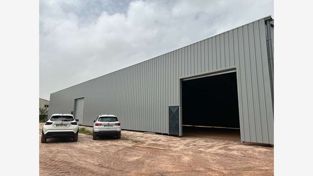 A louer local industriel 610m² en za à Macouria