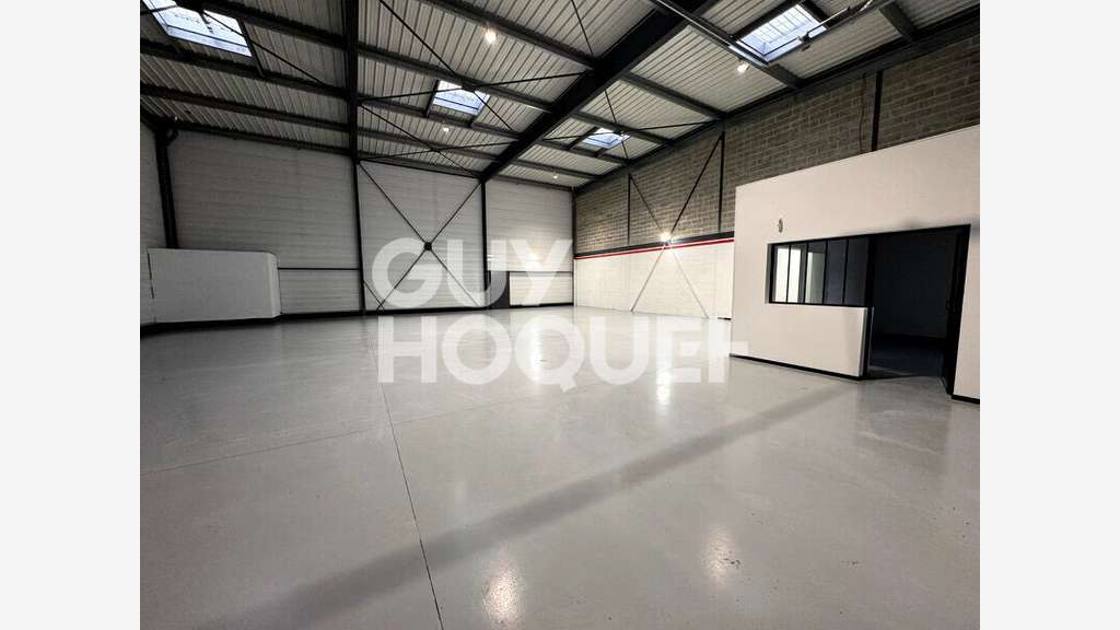 A louer entrepôt 396m² à Cambronne-lès-Ribécourt