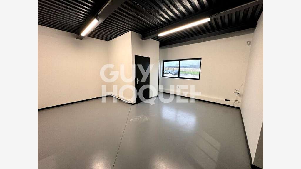 A louer entrepôt 396m² à Cambronne-lès-Ribécourt