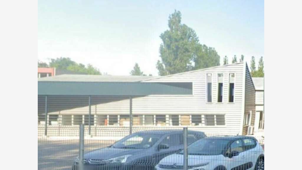 A louer bâtiment logistique 1865m² à Montbéliard