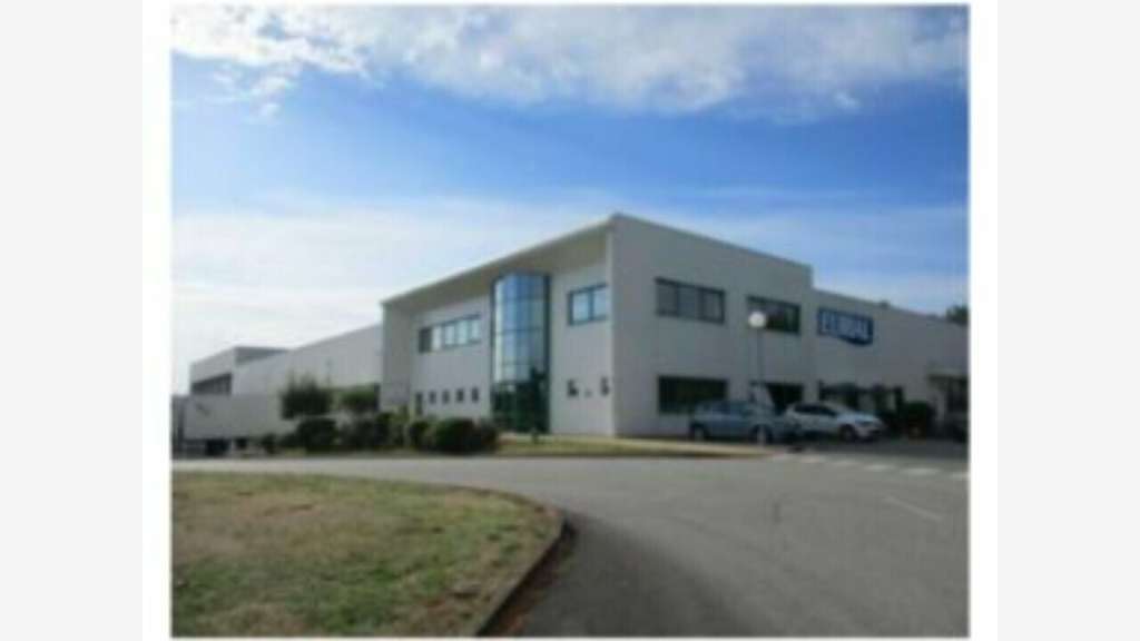 A louer entrepôt logistique 5267m² secteur Niort
