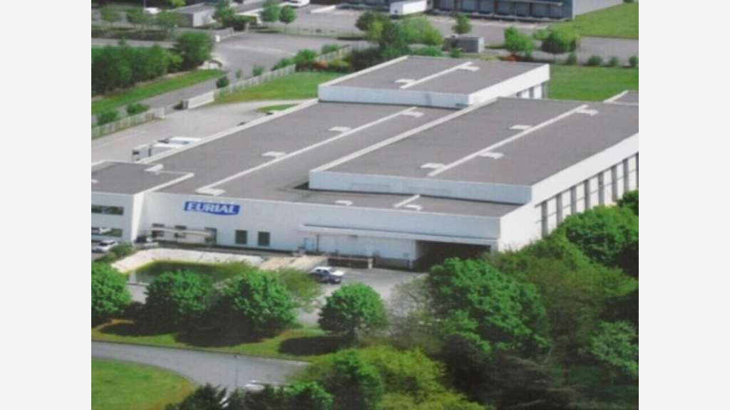 A louer entrepôt logistique 5267m² secteur Niort