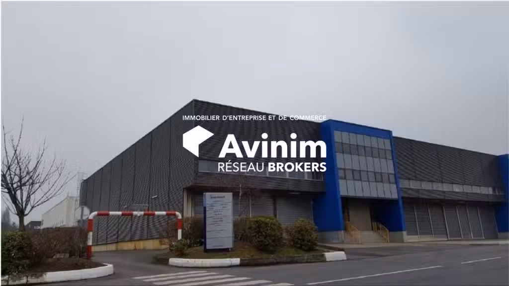 A louer entrepôt logistique de 225m² à 4 249m²