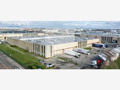 A louer entrepôt logistique 1800m² à Corbas