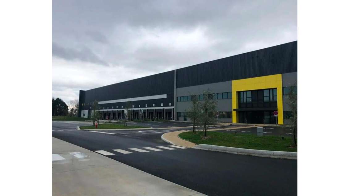 À louer entrepôt logistique 24323m² à Sandouville
