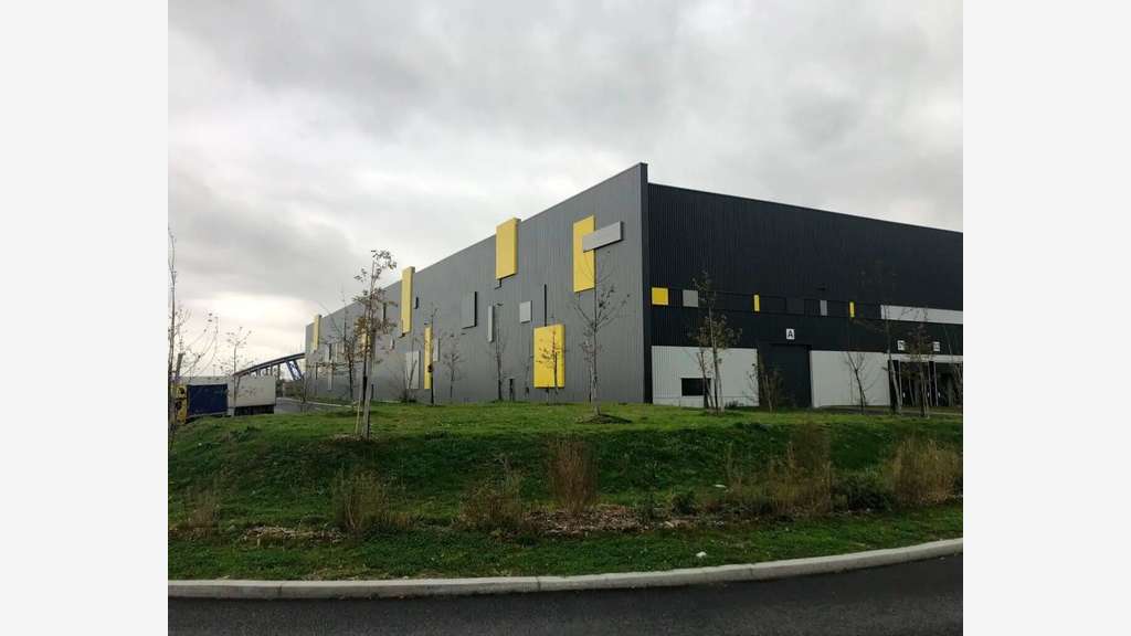 À louer entrepôt logistique 24323m² à Sandouville