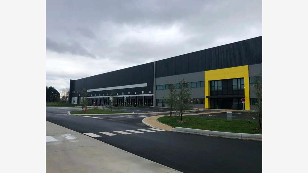 À louer entrepôt logistique 24323m² à Sandouville