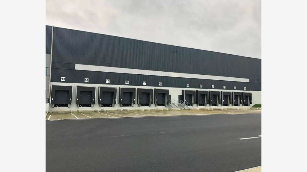 À louer entrepôt logistique 24323m² à Sandouville
