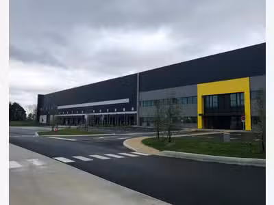 À louer entrepôt logistique 24323m² à Sandouville