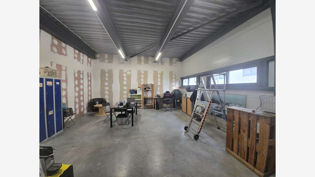 A louer entrepôt logistique 1148m² à La garde