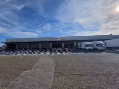 Entrepôt logistique 2180m² à Maurin Zone Activa
