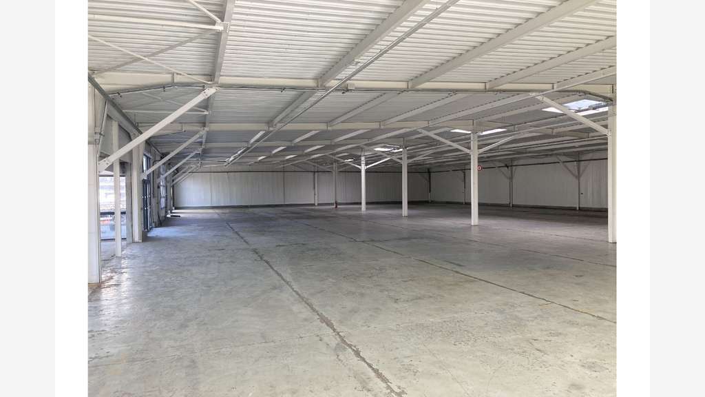 Entrepôt logistique 1545m² proche Châteauroux 