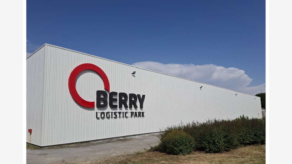 Entrepôt logistique 1545m² proche Châteauroux 
