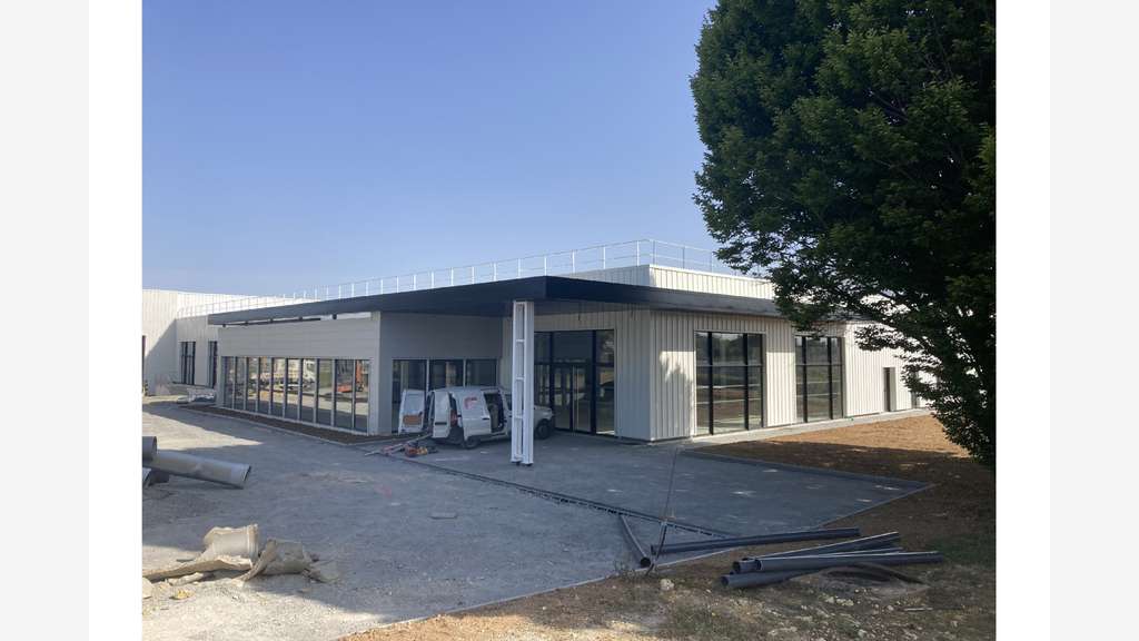 Entrepôt logistique 1545m² proche Châteauroux 