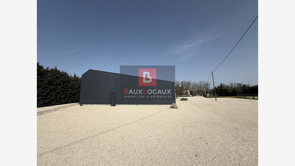 Entrepôt logistique 1350m² à louer à Pierrelatte