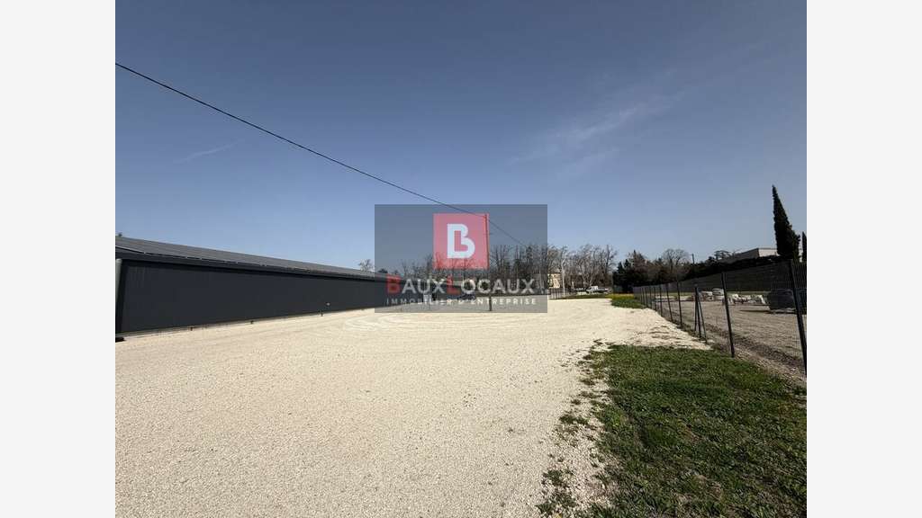 Entrepôt logistique 1350m² à louer à Pierrelatte
