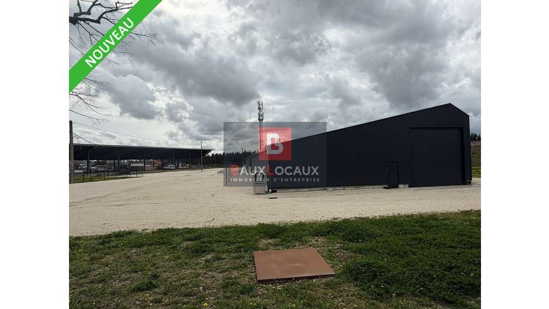 Entrepôt logistique 1350m² à louer à Pierrelatte