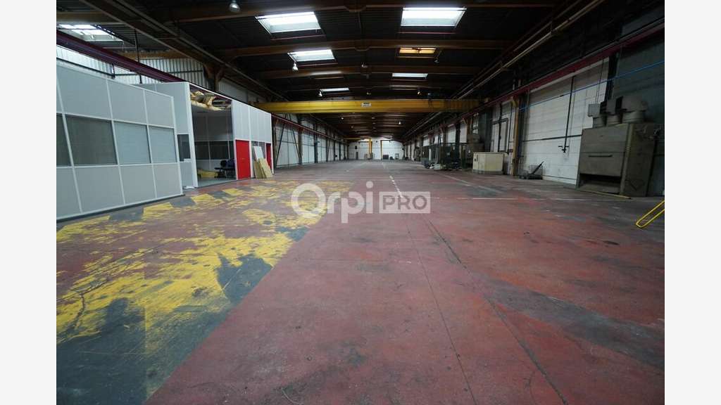 A louer entrepôt logistique 3000m² à Longvic