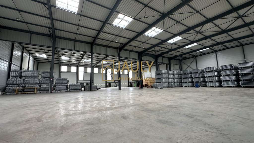 Entrepôt logistique 2500m² sur 11350m² Meaux Ouest