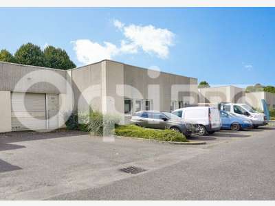 Local d'activité 385m² à louer à Lognes A4 A104