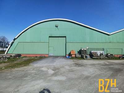 Entrepôt 900m² à louer à Lorient RN 365