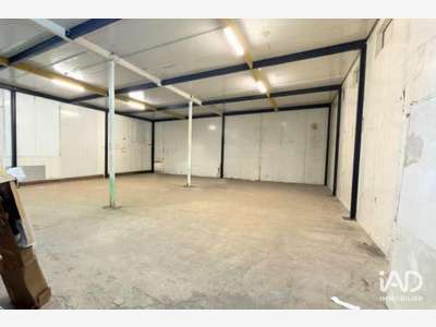 A louer entrepôt 1963m² Mareuil-lès-Meaux zone ZFU