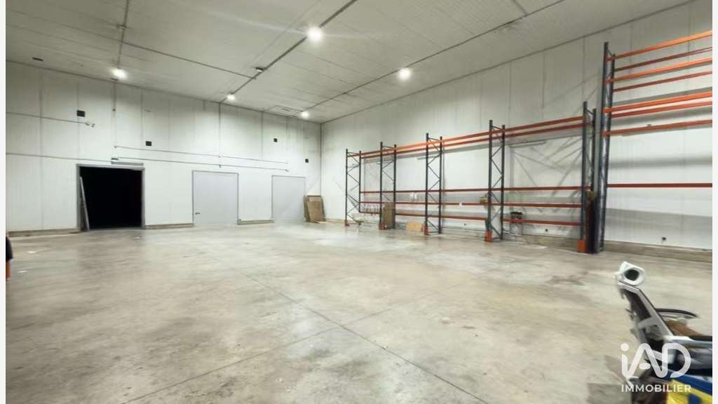 A louer entrepôt 1963m² Mareuil-lès-Meaux zone ZFU