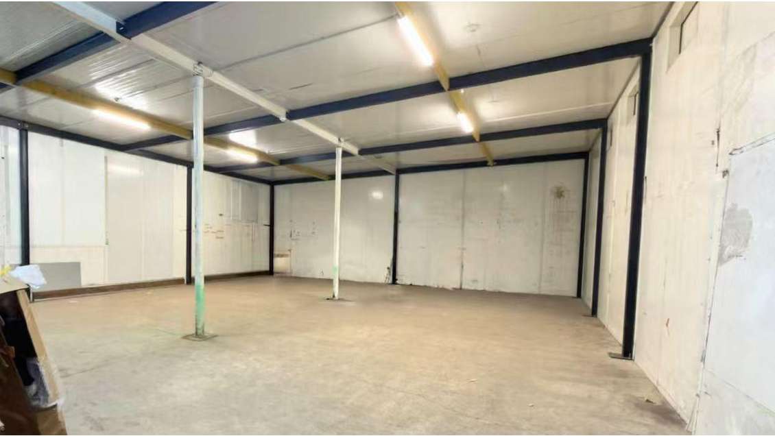 A louer entrepôt 1963m² Mareuil-lès-Meaux zone ZFU