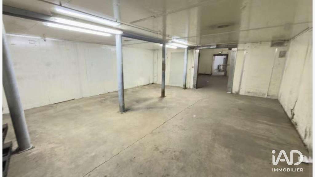 A louer entrepôt 1963m² Mareuil-lès-Meaux zone ZFU