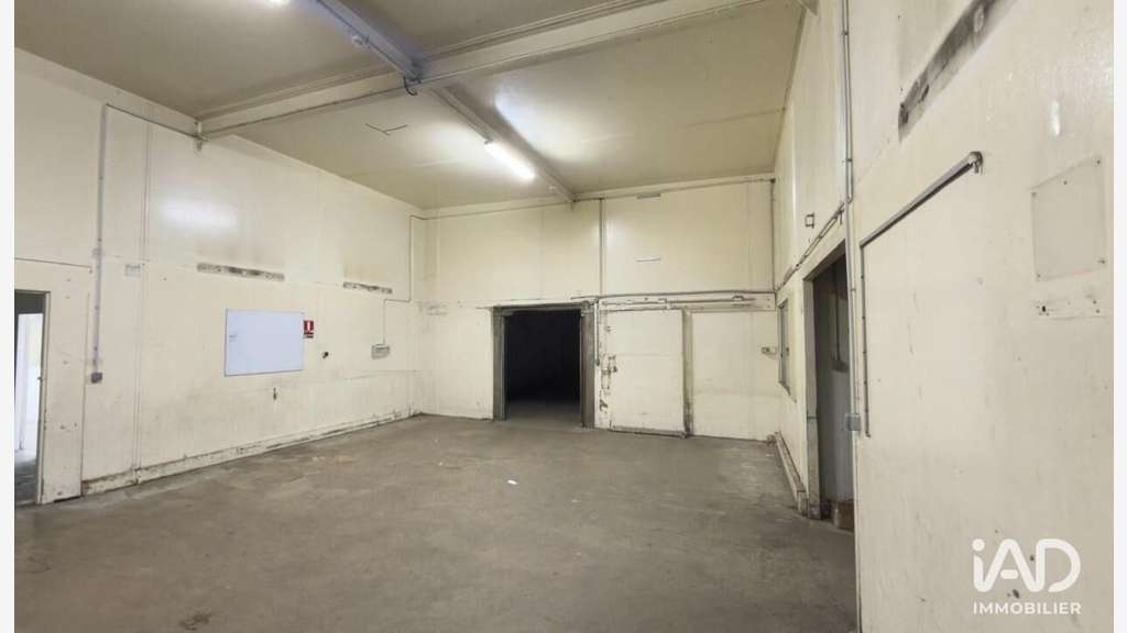 A louer entrepôt 1963m² Mareuil-lès-Meaux zone ZFU
