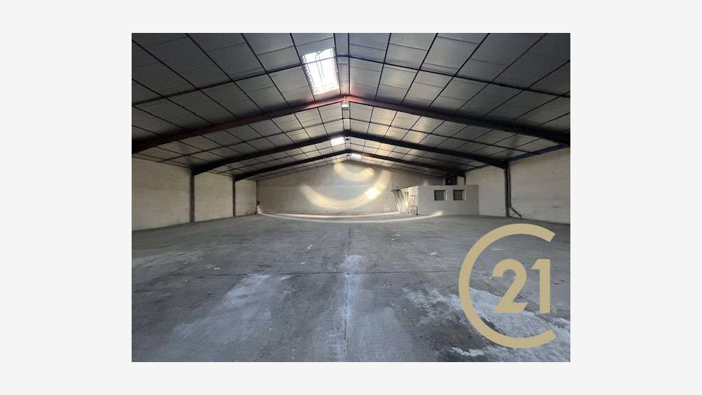 A louer entrepôt 625m² proche rocade sur Albi