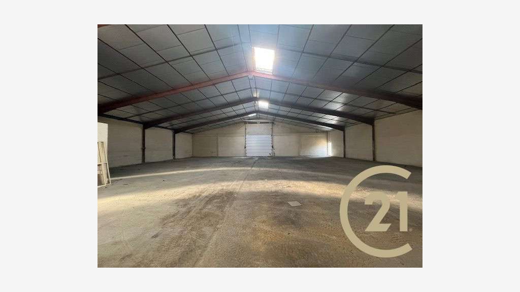 A louer entrepôt 625m² proche rocade sur Albi