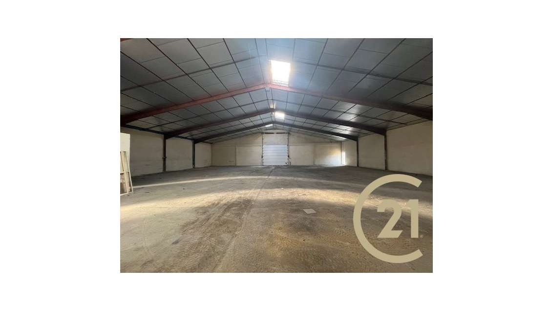 A louer entrepôt 625m² proche rocade sur Albi