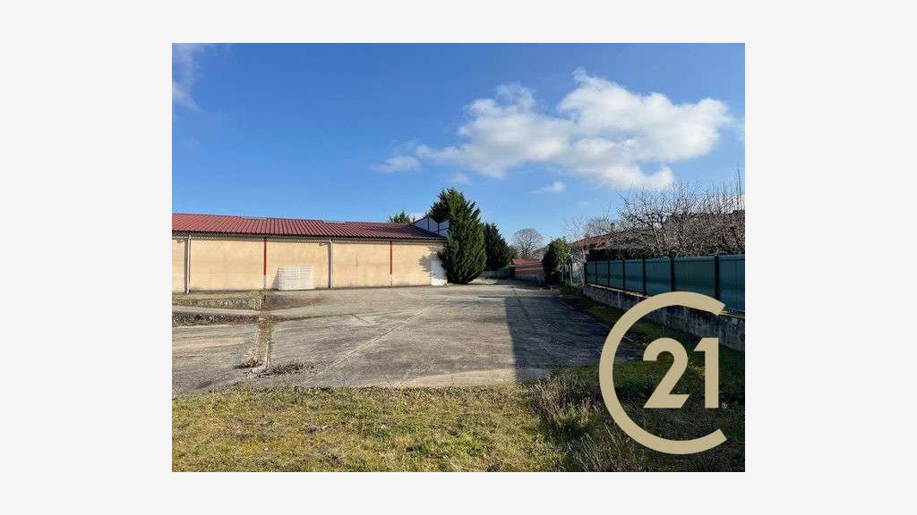 A louer entrepôt 625m² proche rocade sur Albi