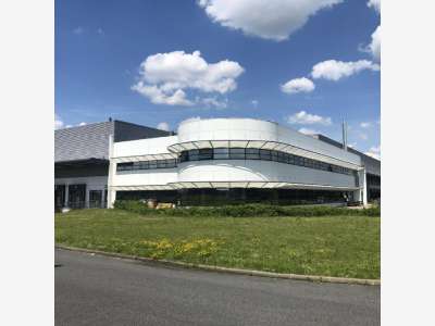 A louer entrepôt de 30 180m² proche d'Orléans
