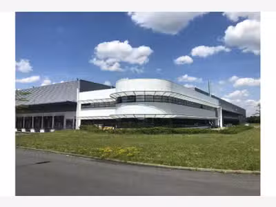 À louer entrepôt 30180m² à Meung proche d'Orléans 