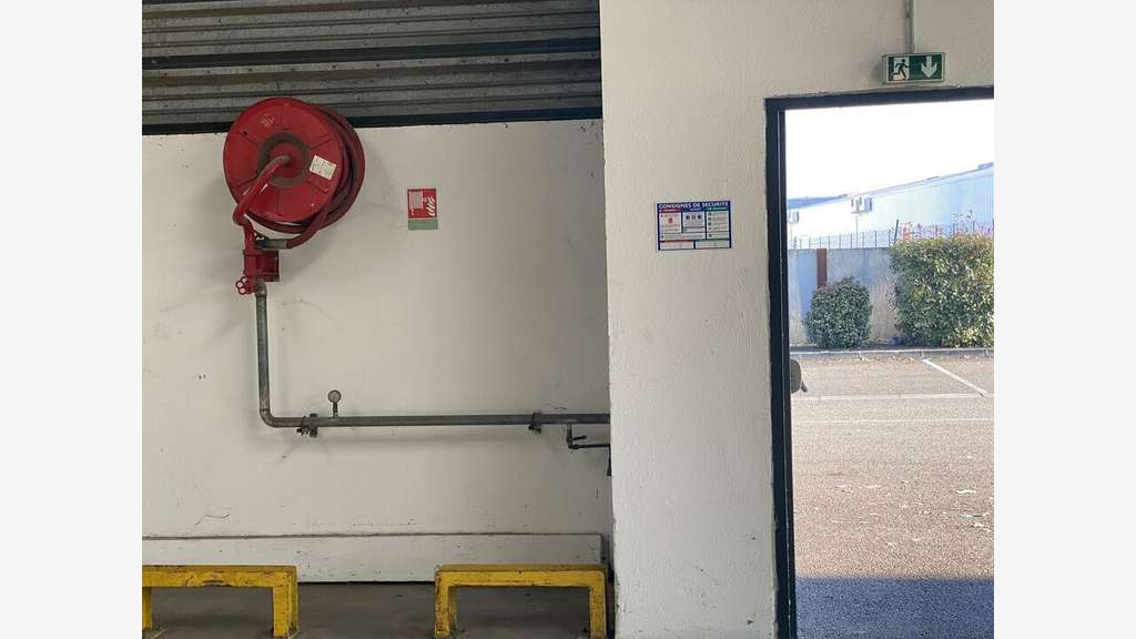 Location entrepôt 1000m² à Montauban Nord
