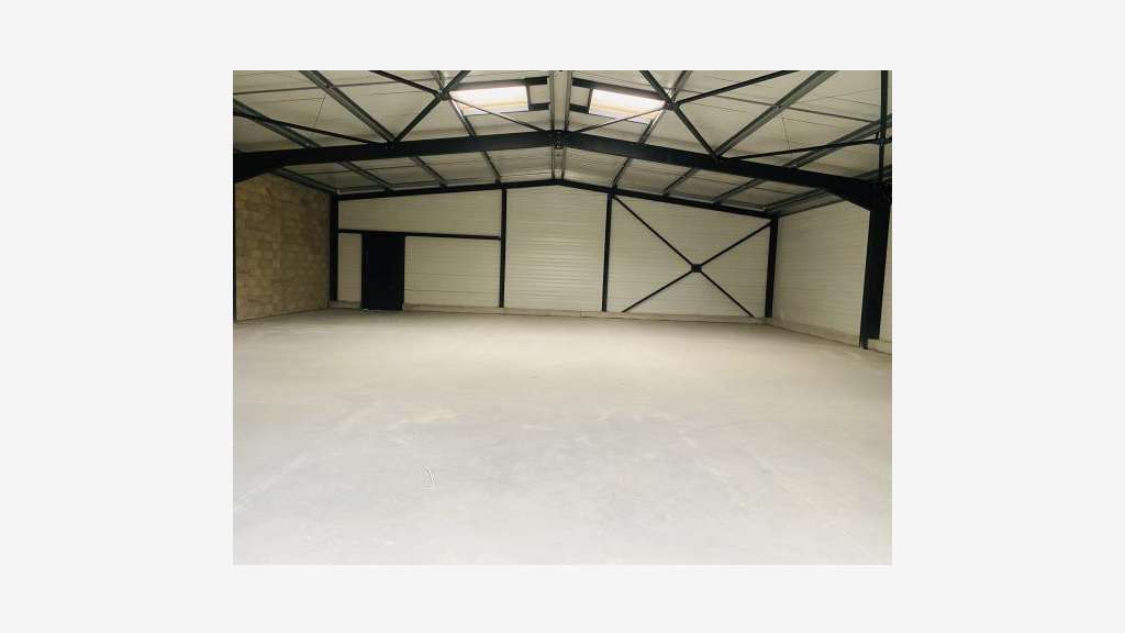 A louer entrepôt neuf 310m² à Narbonne