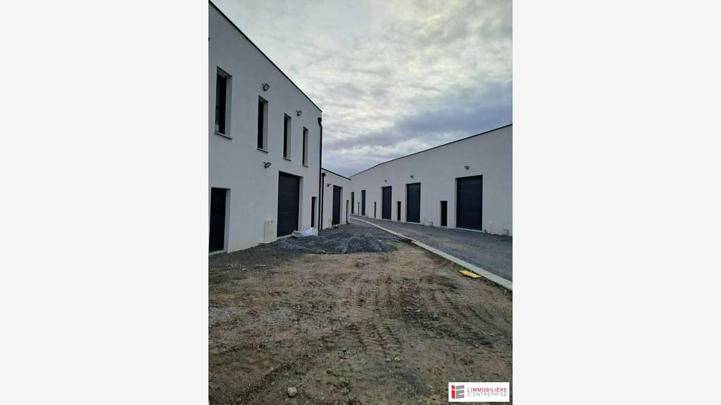 A louer entrepôt 88m² à Noyal-Châtillon-sur-Seiche