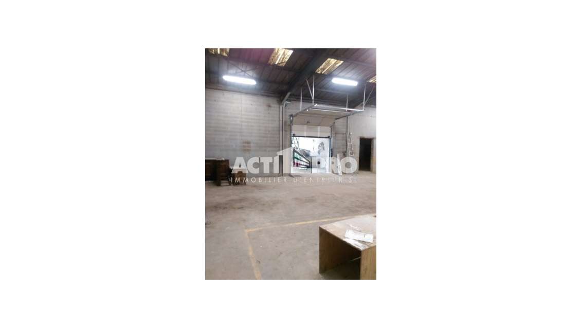 A louer entrepôt 450m² à Perpignan Saint Charles